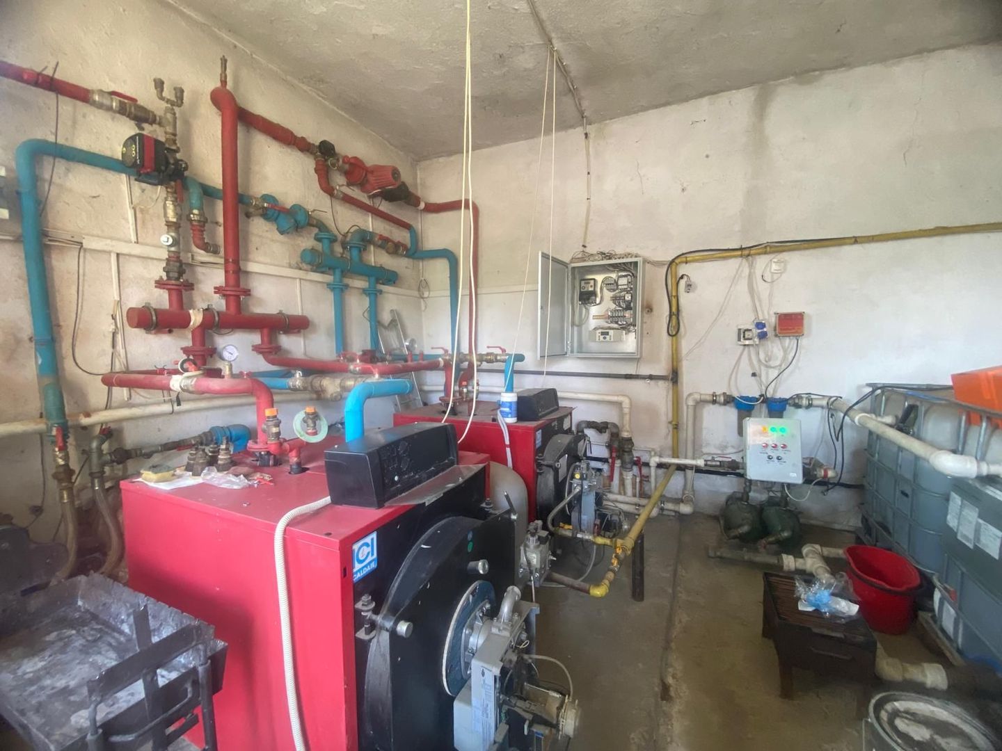 Oportunitate rară de investiție! Bloc cu 100 de garsoniere –Târgoviște - Poză 14