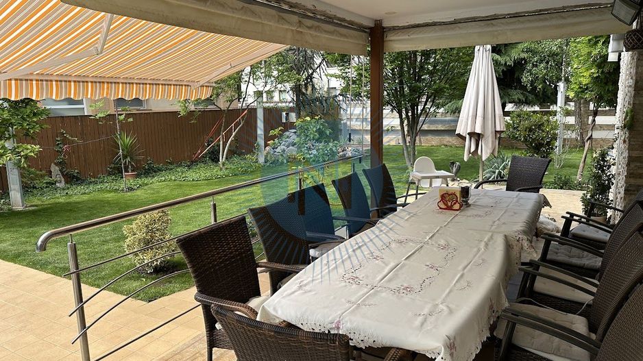 Vila cu piscina British School - Poză 27