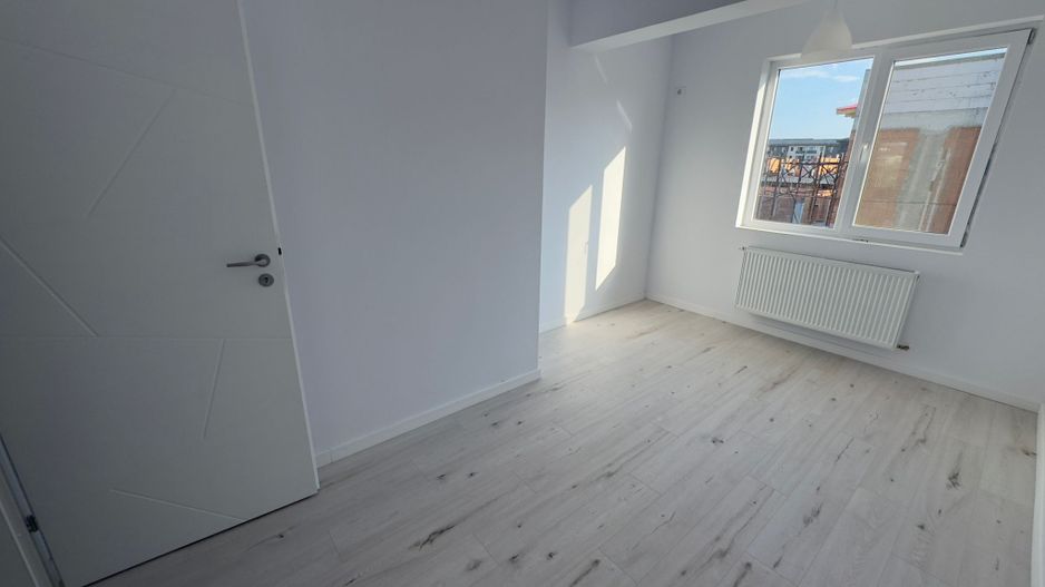 CASA INSIRUITA PIERSICULUI, 4 CAMERE, STATIE STB, BUCATARIE MOBILATA - Poză 7