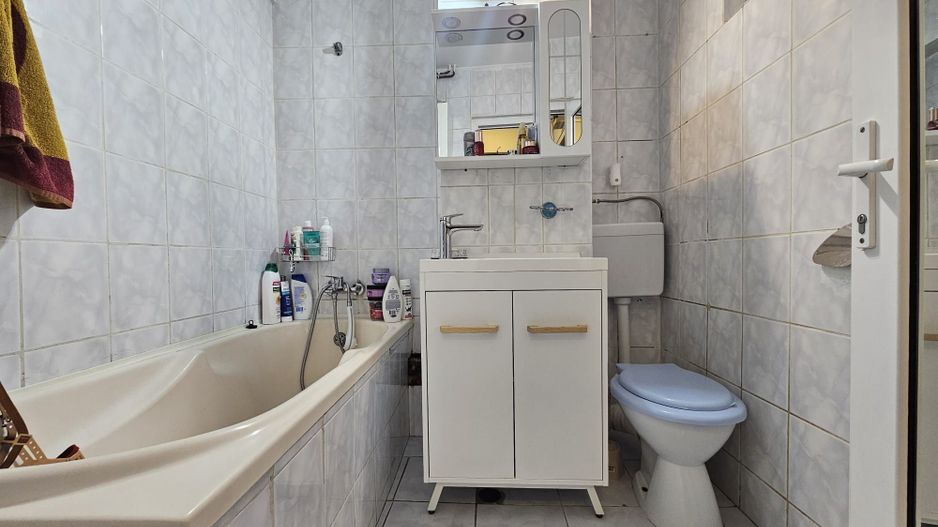 Apartament de 2 camere de vanzare ICIL - Poză 3