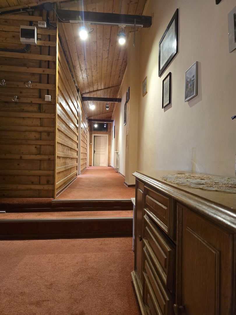 Casă cu grădină in zonă centrală - Poză 15