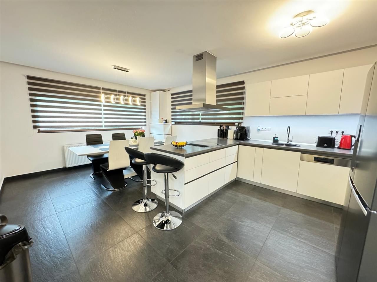 Vila in distinctia Premium! Arhitectura deosebita, locatie serena - Poză 2