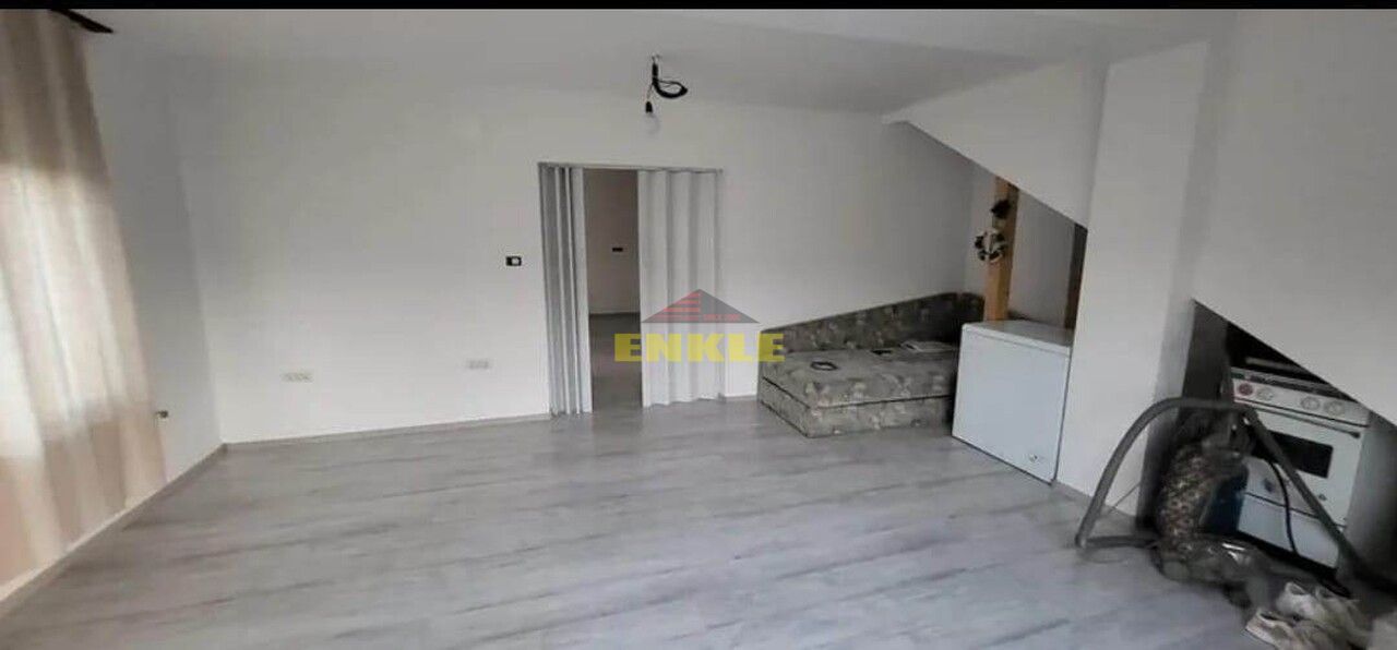 Casa de vanzare 200 mp + teren 1975 mp in Cervicesti - Poză 5