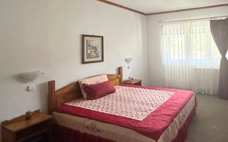 Vânzare casă Individuală 12 Camere la 5 minute de Castelul Bran - Poză 9