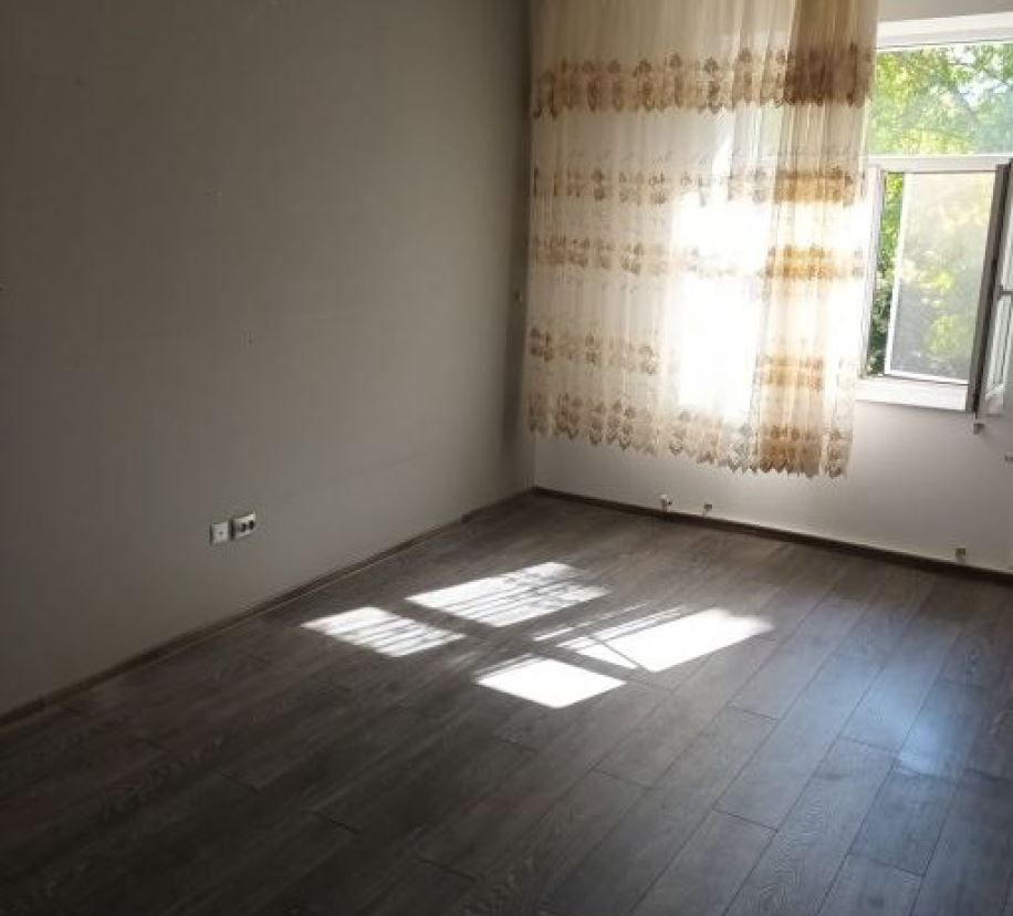 Garsoniera Roman - Poză 3