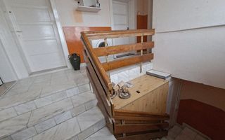 BRASADAS vinde apartament cu 3 camere la etaj in casă - Poză 6