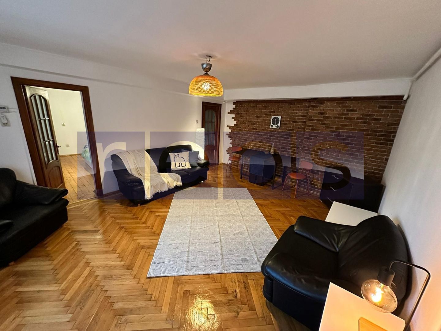 Apartament 3 camere de vânzare Kogălniceanu 87 mp centrala proprie - Poză 1