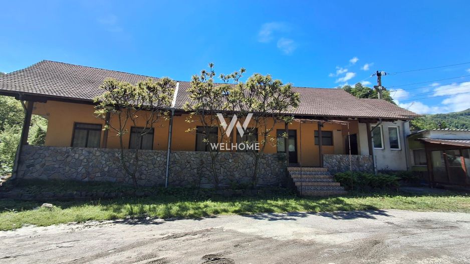 Restaurant-Pensiune de vanzare, Raul Vadului, Sibiu, Valea Oltului - Poză 1
