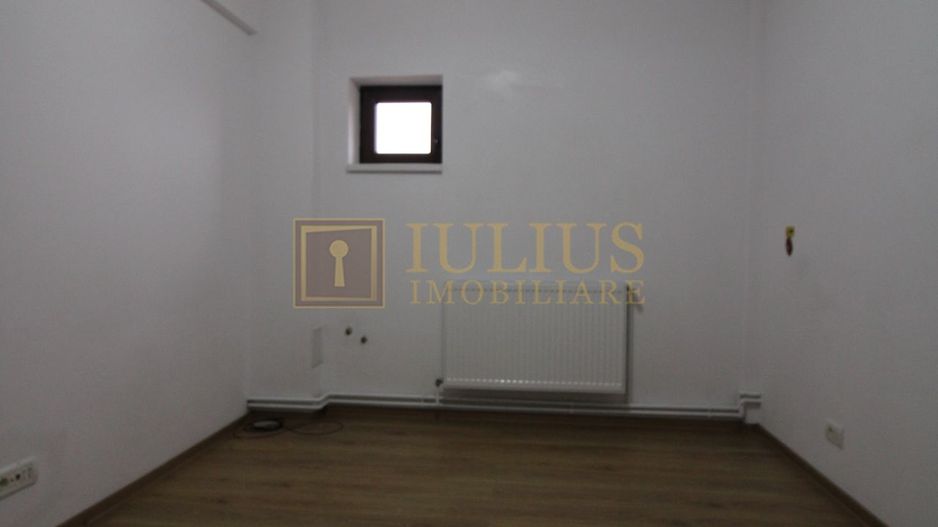 8 incaperi, 2 bai, centrala proprie, 3 locuri de parcare; Lipovei. - Poză 24