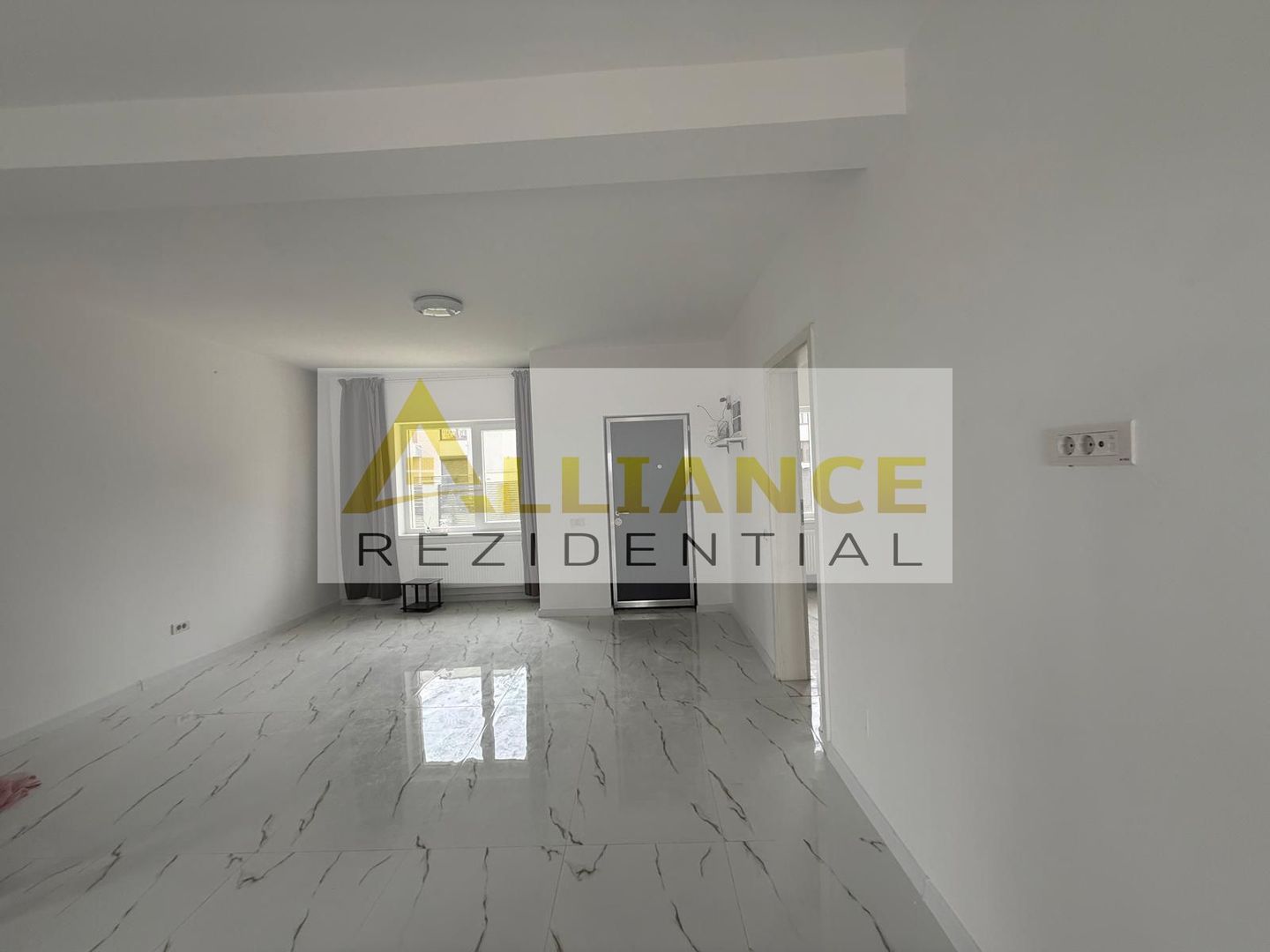 Vila individuala P+1E ~ 4 camere 2 bai ~ 560mp teren - Poză 9