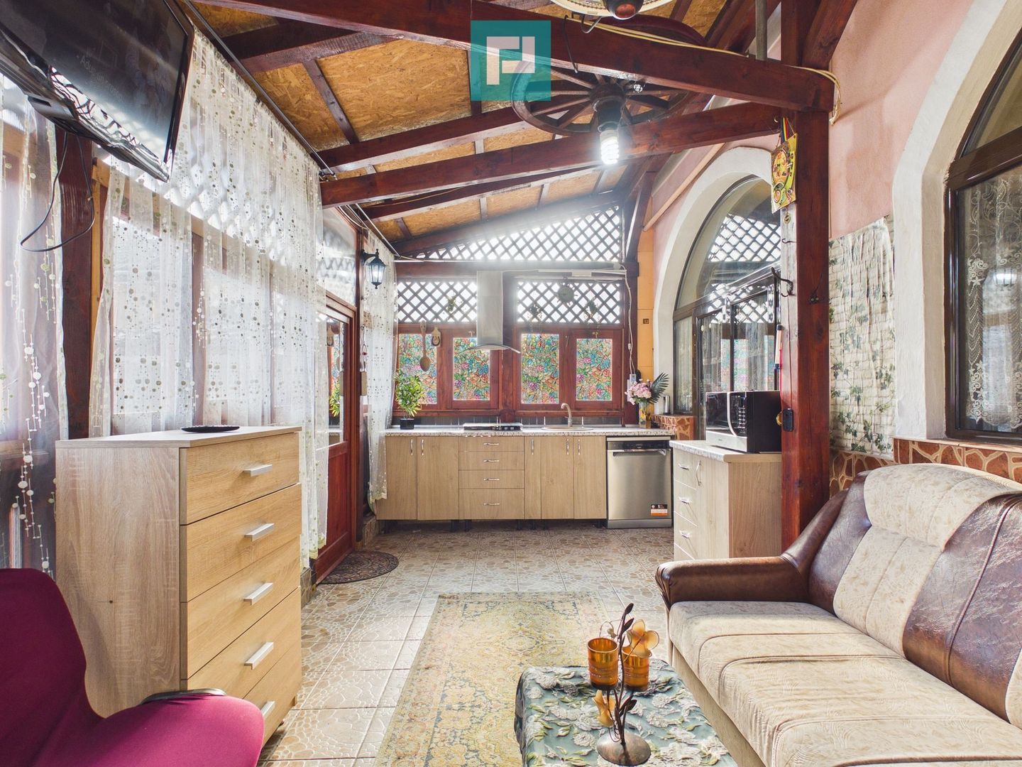 Apartament cu 2 camere pe Str.Episcopiei - Poză 3