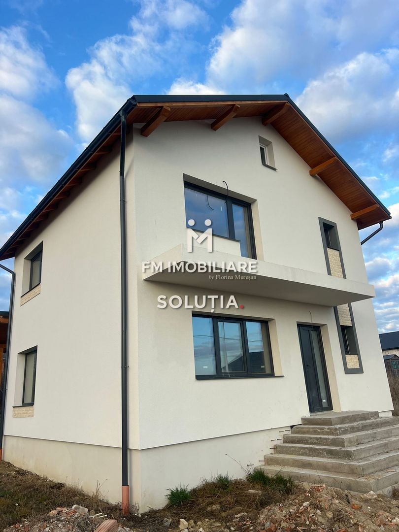 Casă de vânzare P+E în Tăuții-Măgherăuș - Poză 1