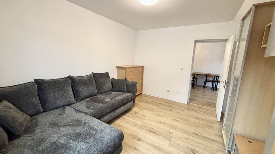 Apartament 3 Camere Spațios, Mobilat,  Curte și Balcon [ Zona Centrala ] - Poză 9