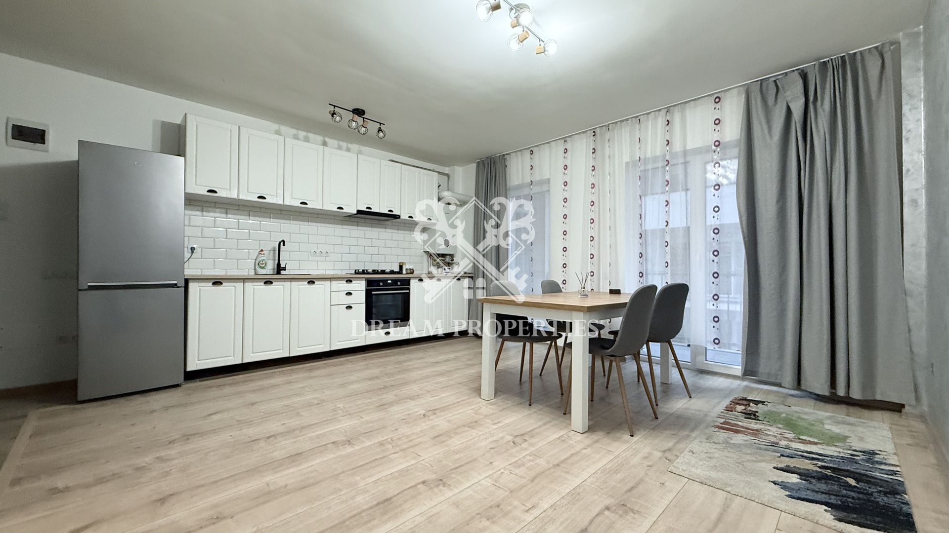 Apartament cu 3 camere la cheie, balcon, parcare, zona Apahida - Poză 1