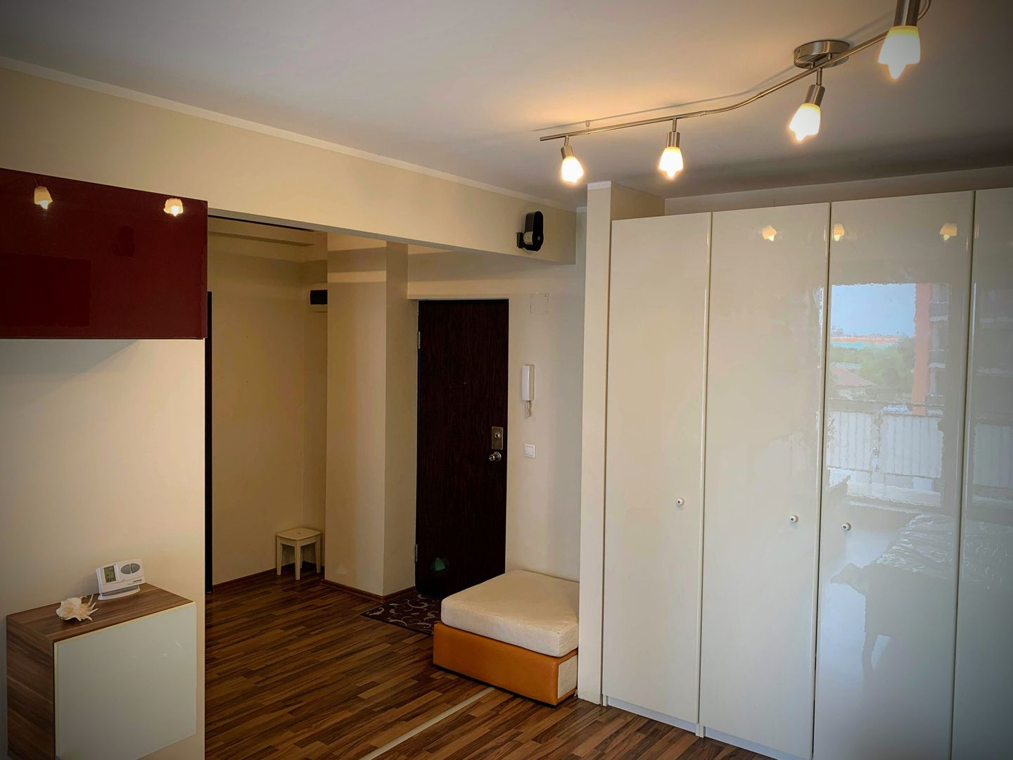 APARTAMENT CU O CAMERA ZONA BANU CONSTRUCT - Poză 2