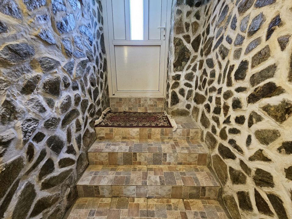 Casa mare, solida, Timisoara, D+P, 5 camere, 2 bai, Zona Lipovei - Poză 22