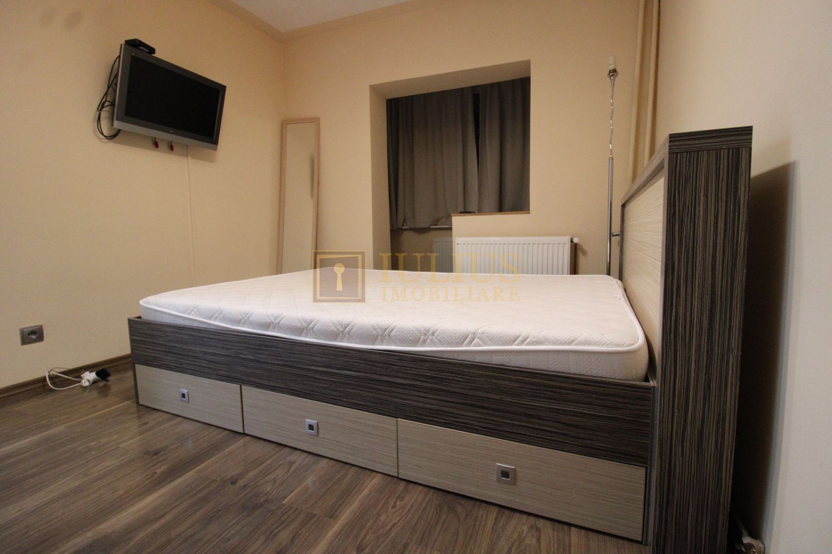 Complex, 3 camere, centrala proprie, aer condiționat. - Poză 3