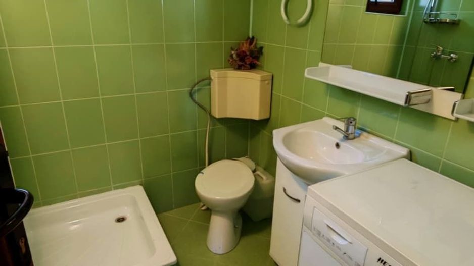Casa / pensiune investitie sat Pestera, Moieciu, Bran - Poză 19