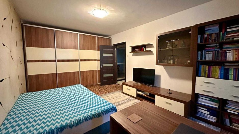 Garsonieră 38 mp, parter, balcon închis, boxă, metrou 2 min - Poză 7
