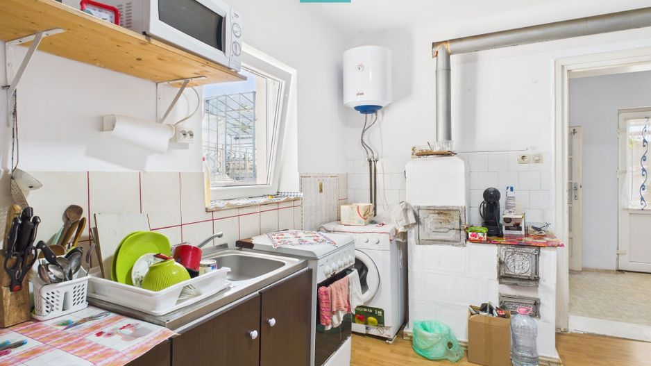 Casă+spaţiu comercial în Ghioroc, vânzare în rate - Poză 12