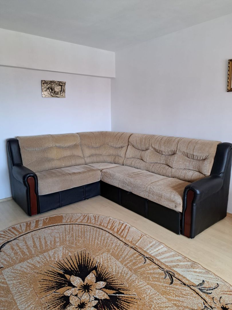 De inchiriat apartament cu o camera, Gara, etaj 4, 300 euro - Poză 1