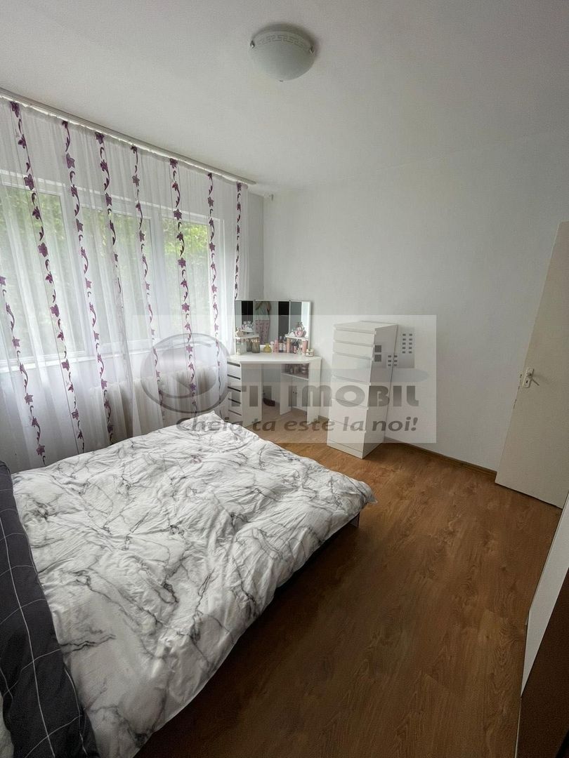 Apartament cu 3 camere, decomandat la etajul 2, in Tatarasi ! - Poză 1