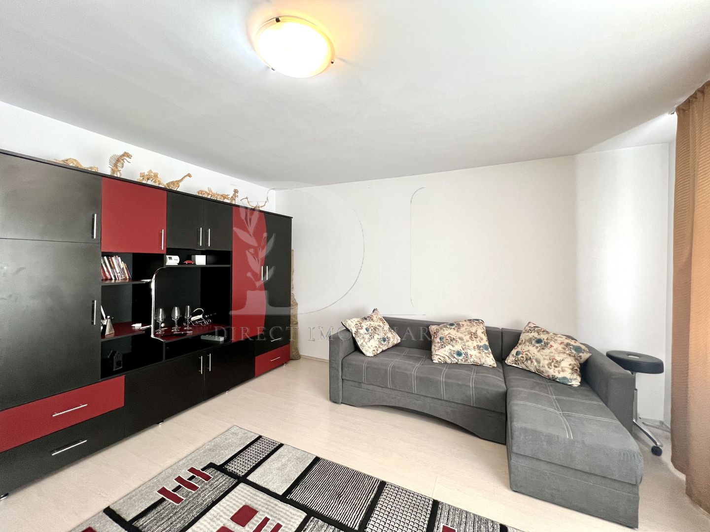 Apartament doua camere decomandate | Doua parcari | Zona Florilor - Poză 1