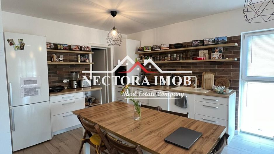 NECTORA IMOB Exclusivitate-Apartament SUPERB 3 cam cu TEREN si terasa - Poză 4