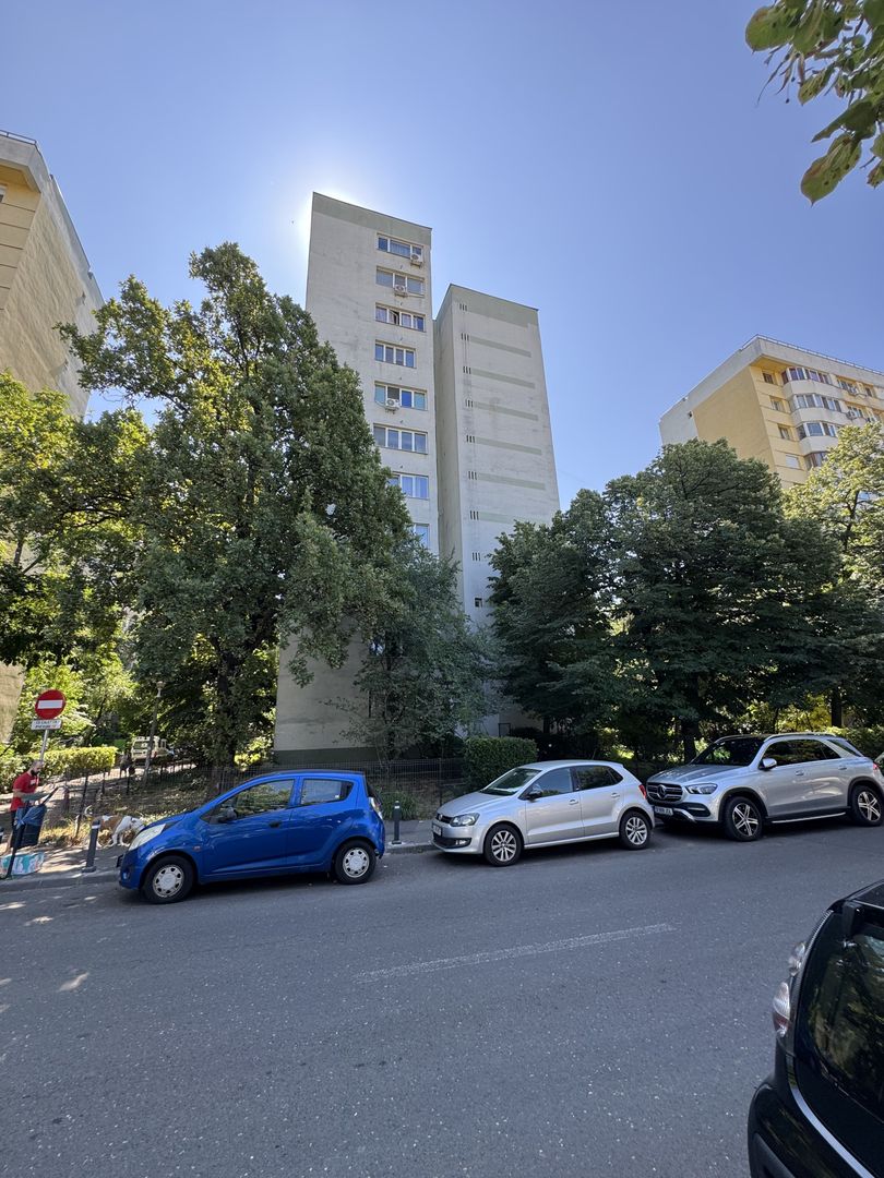 OPORTUNITATE - 3 camere decomandate, 70 mp utili, et 3 - Bucur Obor - Poză 16