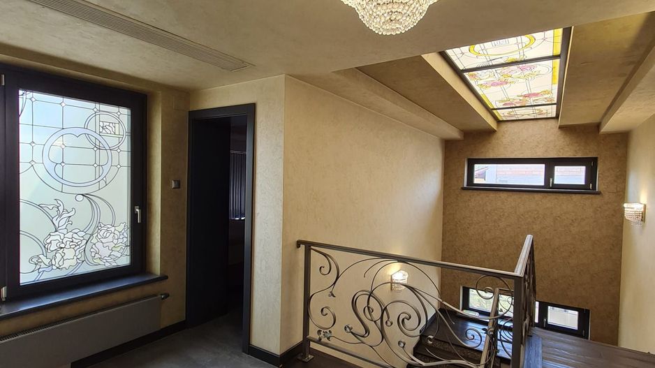 Lux la 5 minute de Iulius Twon - Poză 2