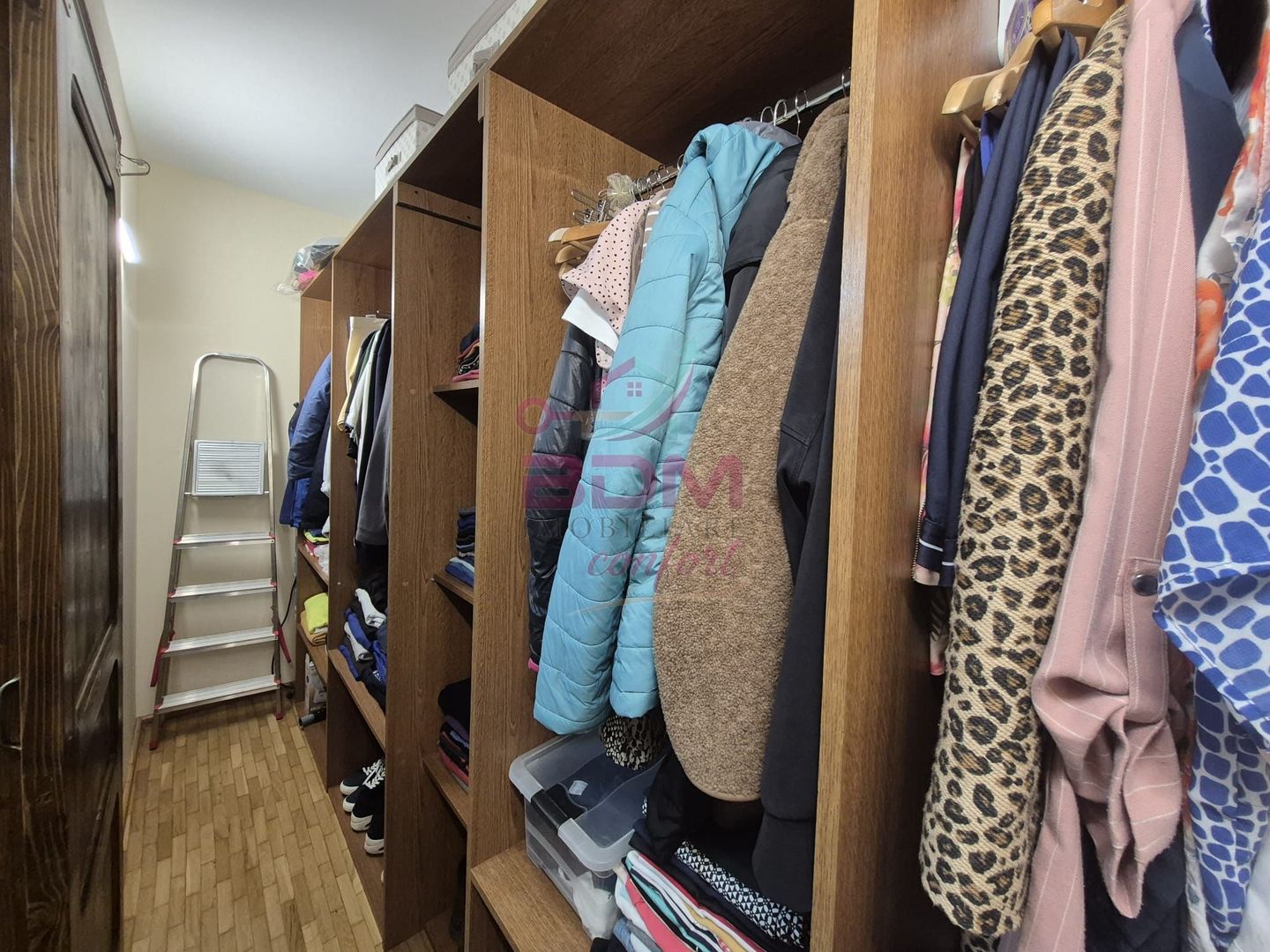 0% Comision | Casă la calcan | 570 mp teren I zona Bai - Poză 15