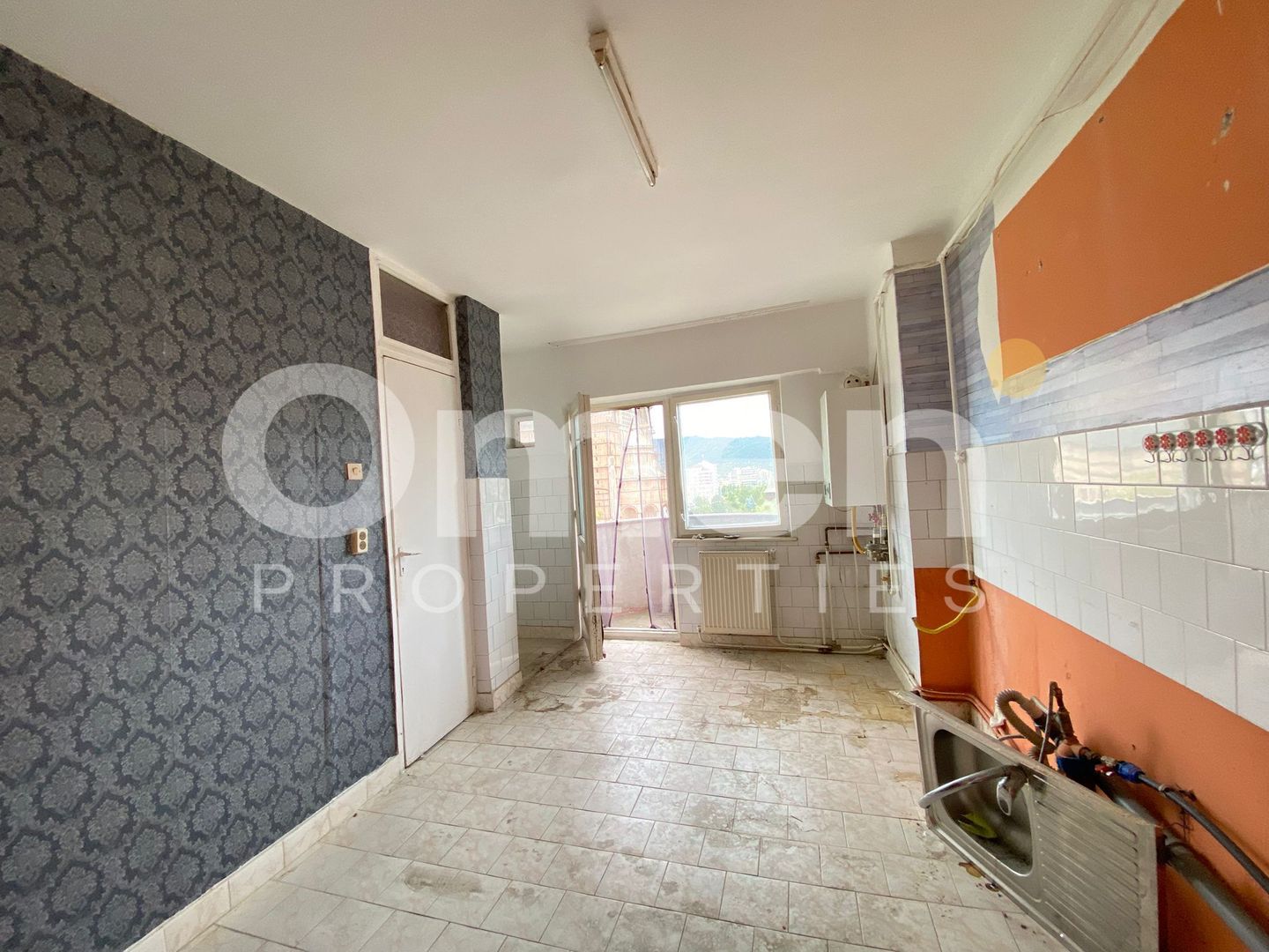 Apartament cu 2 camere decomandat, zona Catedralei - Poză 1
