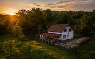 Proprietate Unică în Natură | Teren Mare + Intimitate Totală - Poză 1