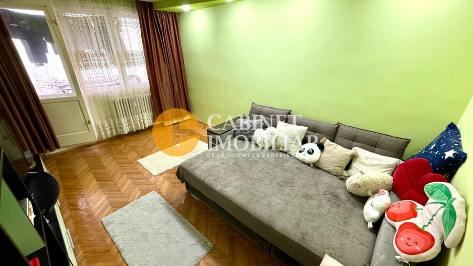 3 Camere Decomandat - Etaj 1 - Zona Podu Ros - Primaverii - Poză 1