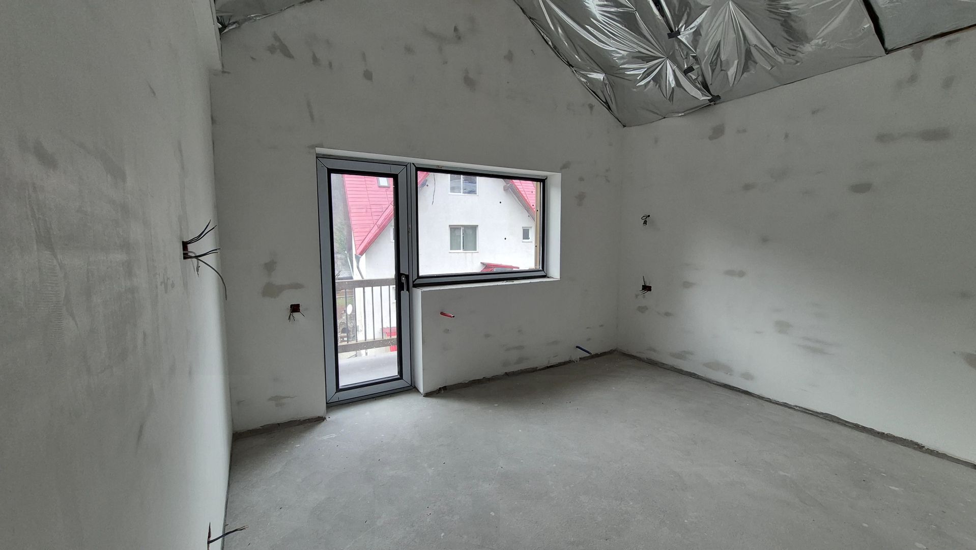 Apartament cu 2 camere 65,10 mp + 30 mp pod - vedere la muntii Caraiman Busteni - Poză 11