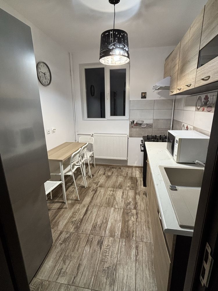 Apartament 3 camere mobilat lux, parcare inclusă, pet friendly, lângă metrou - Poză 6
