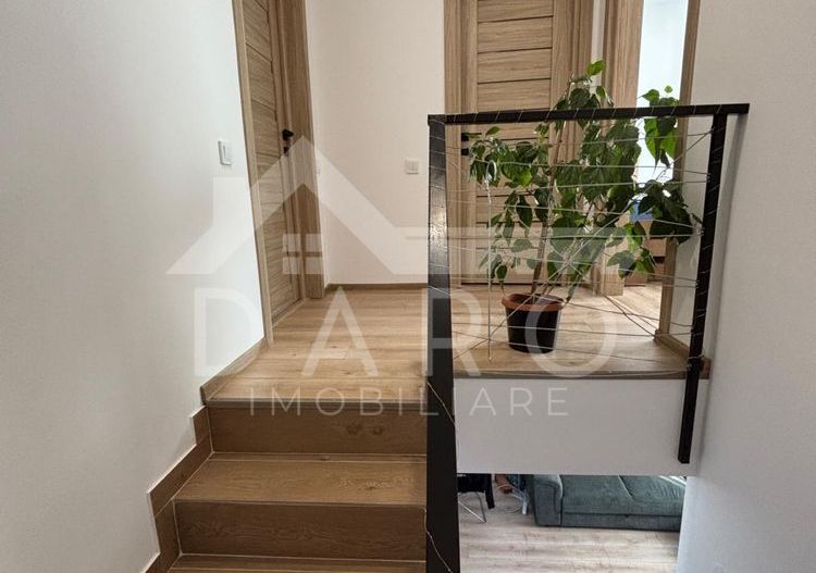 🏡 Case tip triplex de vânzare | 110 mp | Garaj | 126.000 € - Poză 1