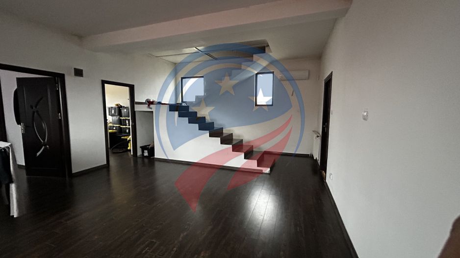 Casă spațioasă P+1+M pe teren de 902 mp – ideală pentru familie - Poză 5