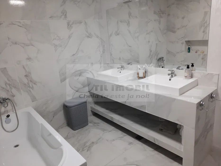 Vila langa Primaria Miroslava LUX 950 euro - Poză 7