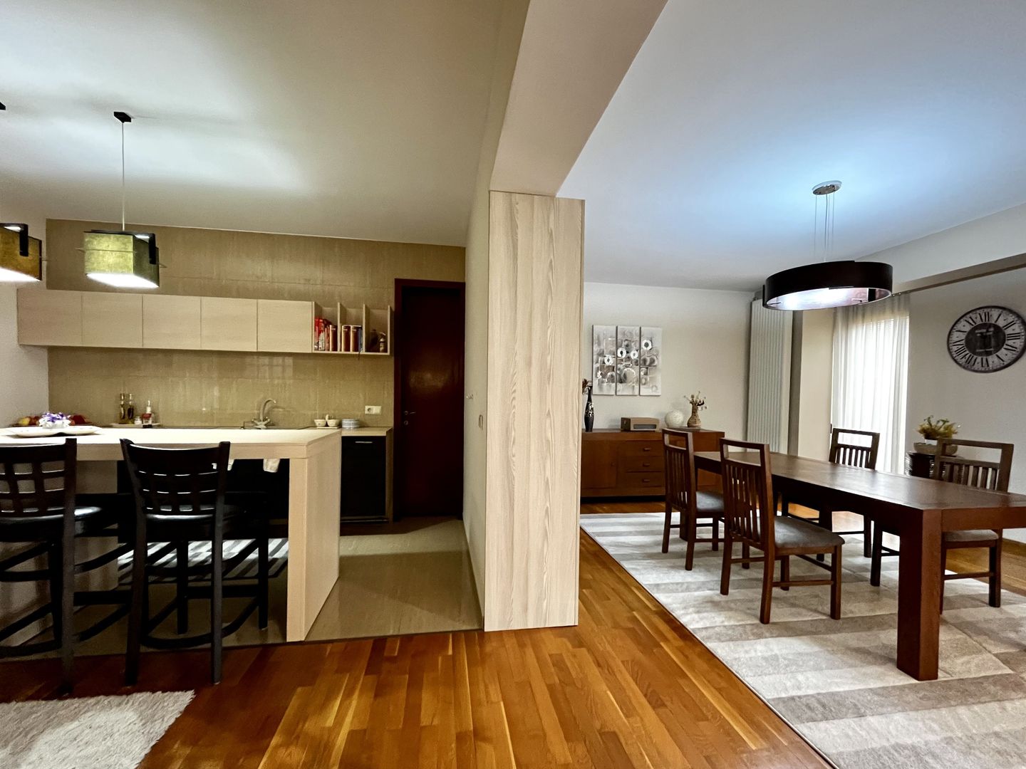 Casa spațioasă și primitoare cu garaj dublu, în Braytim – Soarelui - Poză 7