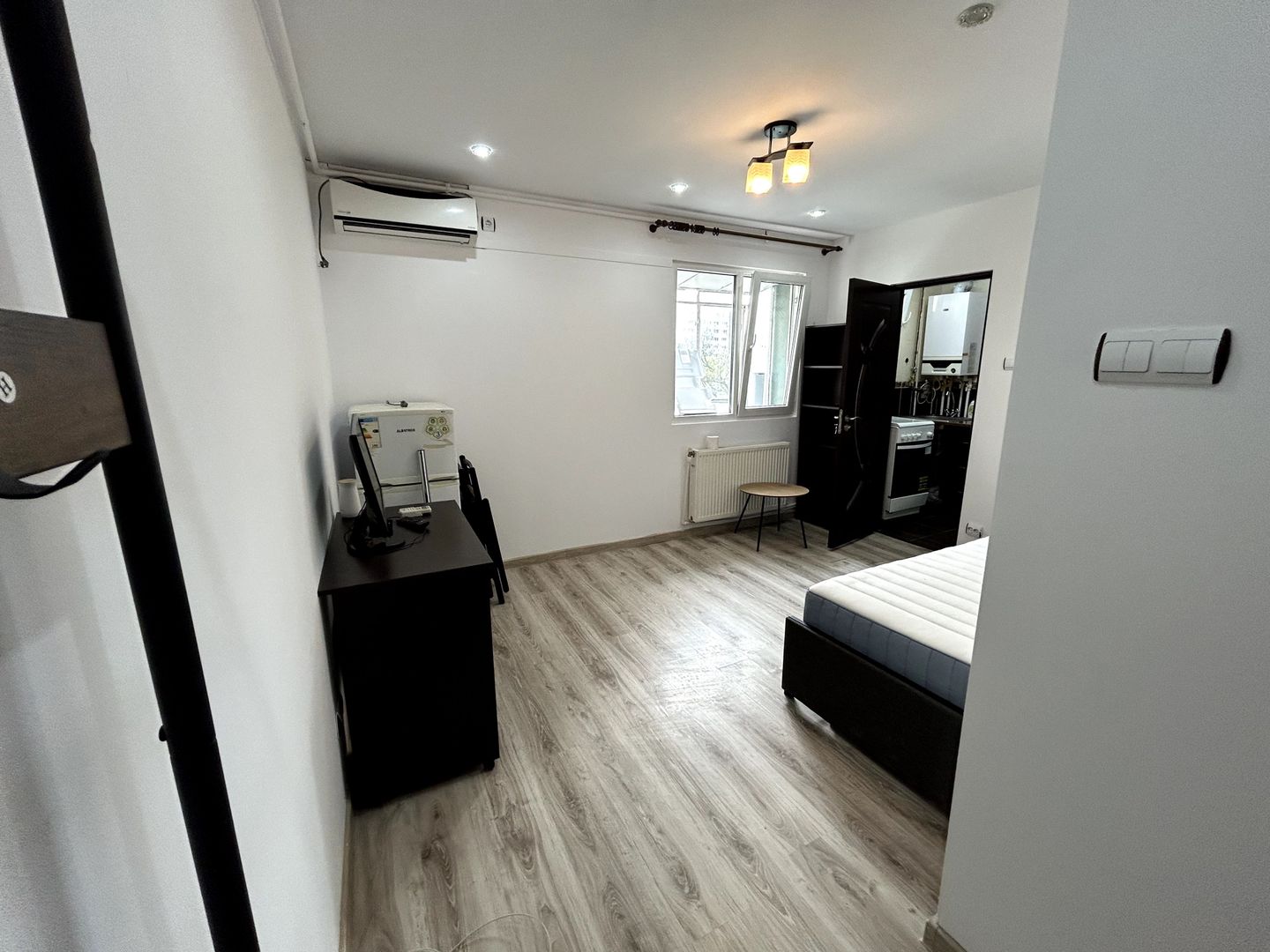 Garsoniera Strada Aurului, Centrala Proprie - Ideală pentru Investiție - Poză 5