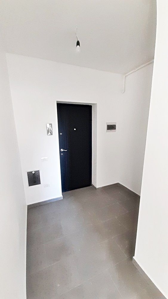 Zona Coresi, garsoniera de 42mp, etaj 1, finalizata, 69900 euro - Poză 3