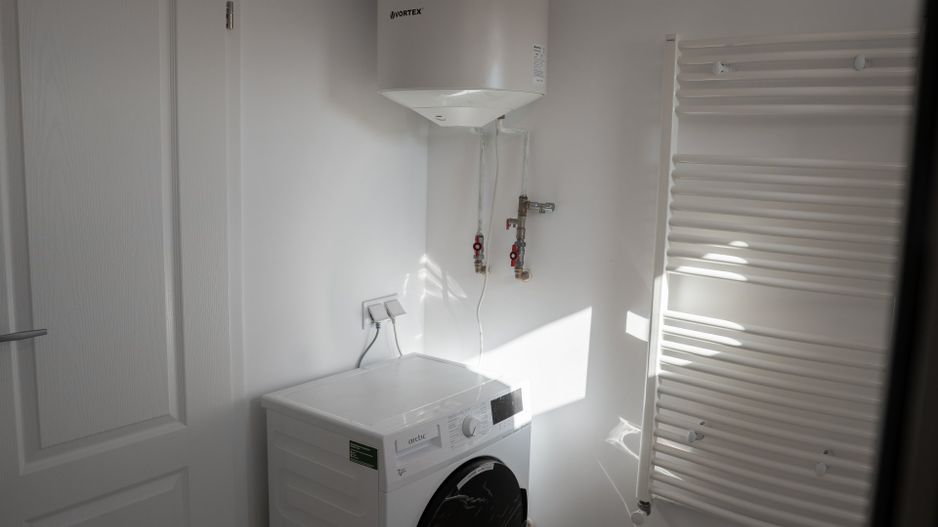 4 camere, 3 dormitoare, 2 băi, boiler, complet renovat - Poză 13
