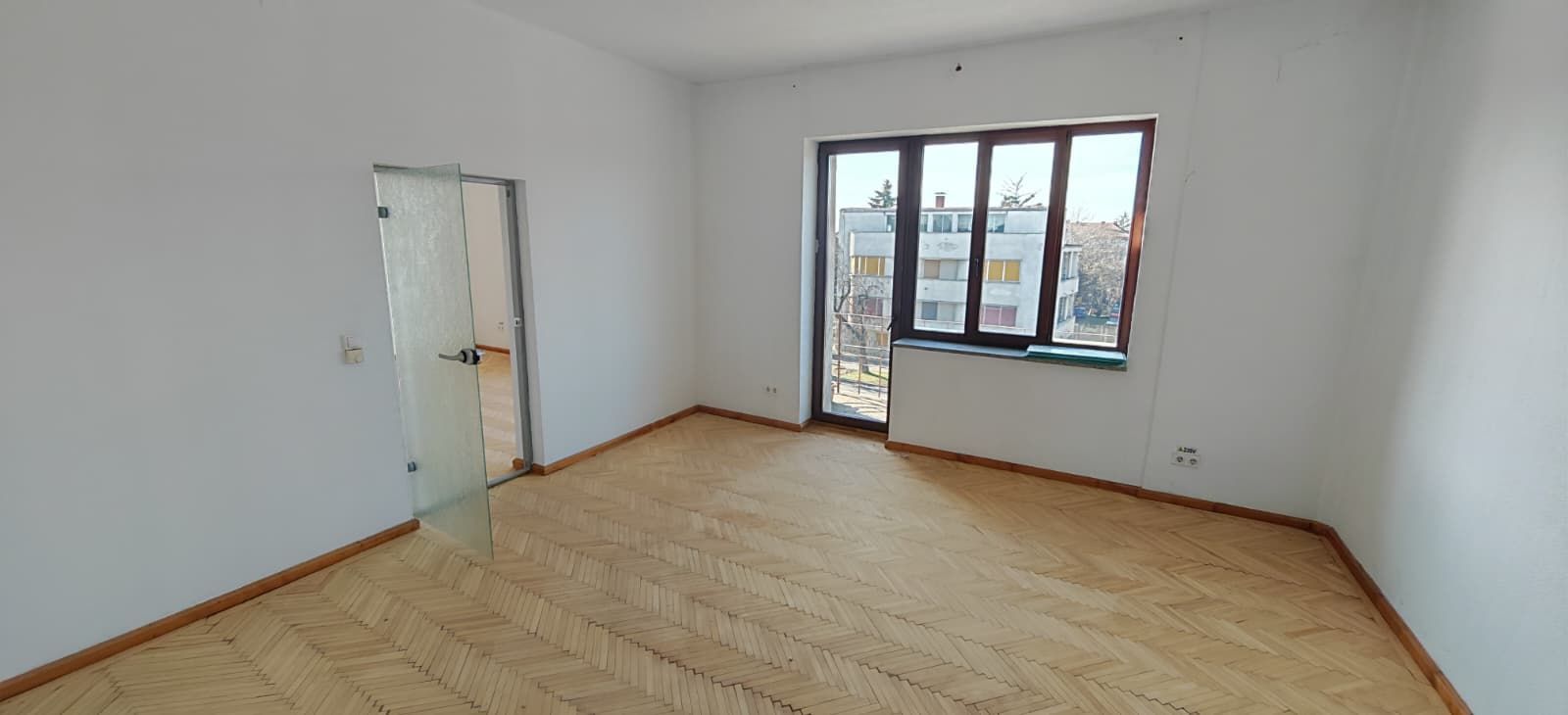 Spații de birouri în vilă – zonă centrală – vizibilitate excelentă - Poză 1