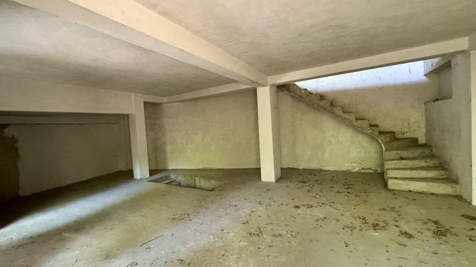 OPORTUNITATE RARA - imobil central, multifunctional, curte PROPRIE - Poză 28