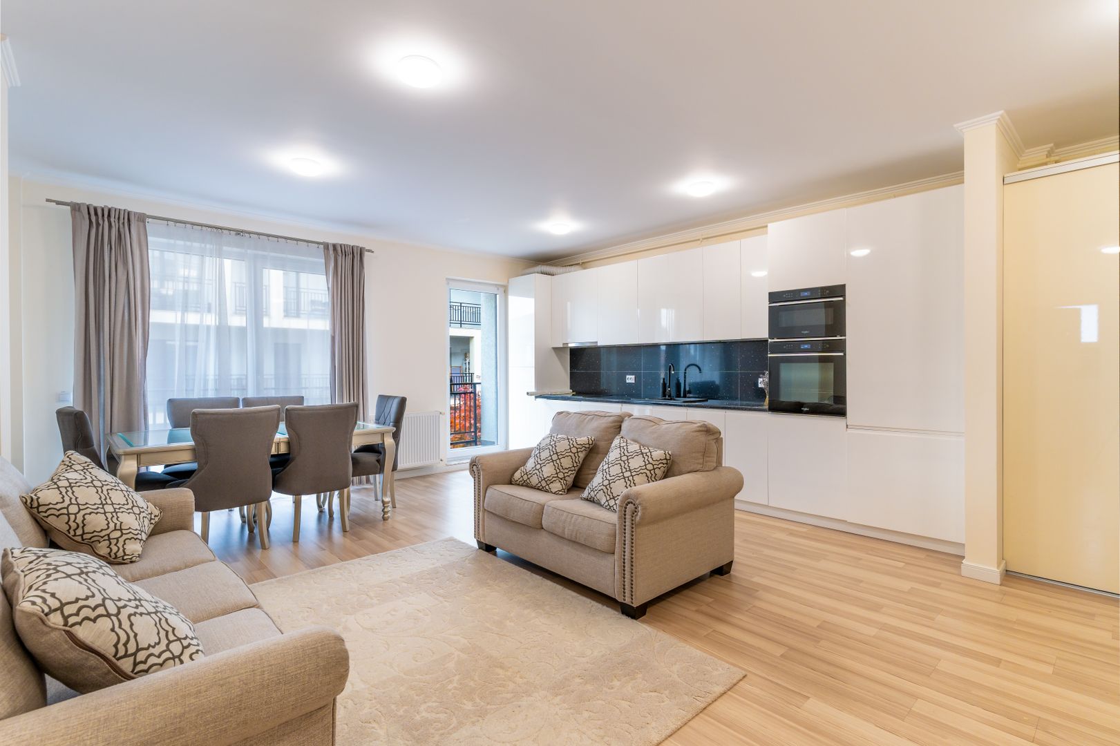 Apartament 2 camere, 55 mp + 2 balcoane, parcare, Aurel Gurghianu - Poză 7