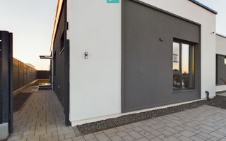 Duplex modern, pe parter, amplasat într-o zonă liniștită din Moșnița Nouă - Poză 15