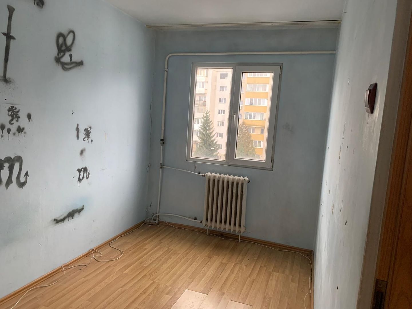 Apartament 3 camere semidecomandat 43 mp Manastur - Poză 3