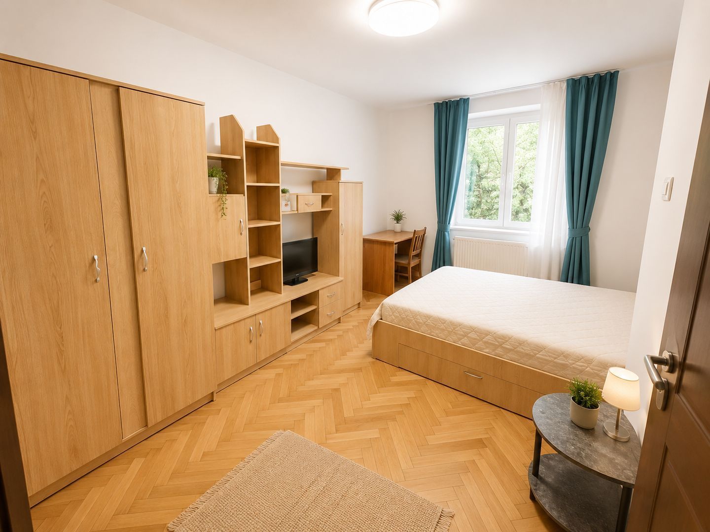Apartament 2 Camere De Inchiriat | Decomandat | Central | The Office | Etaj 3/4 - Poză 2