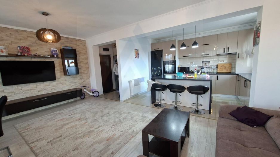 Apartament modern 3 camere 2 bai si 2 locuri de parcare in Selimbar - Poză 2